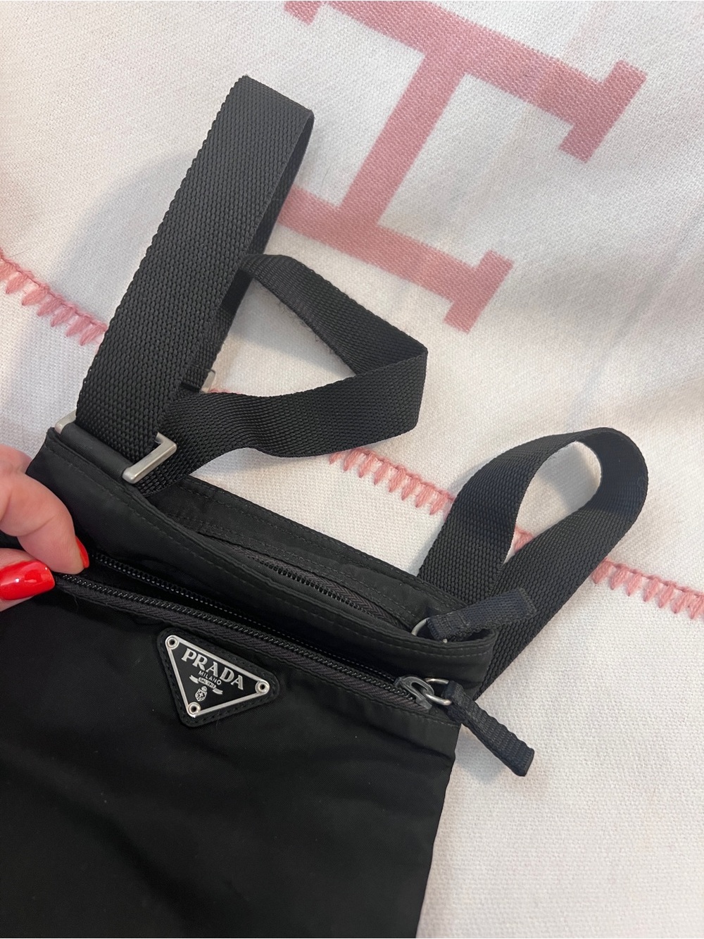 Prada🌟Black Nylon Small Crossbody Bag! Offers? - Picture 9 of 12